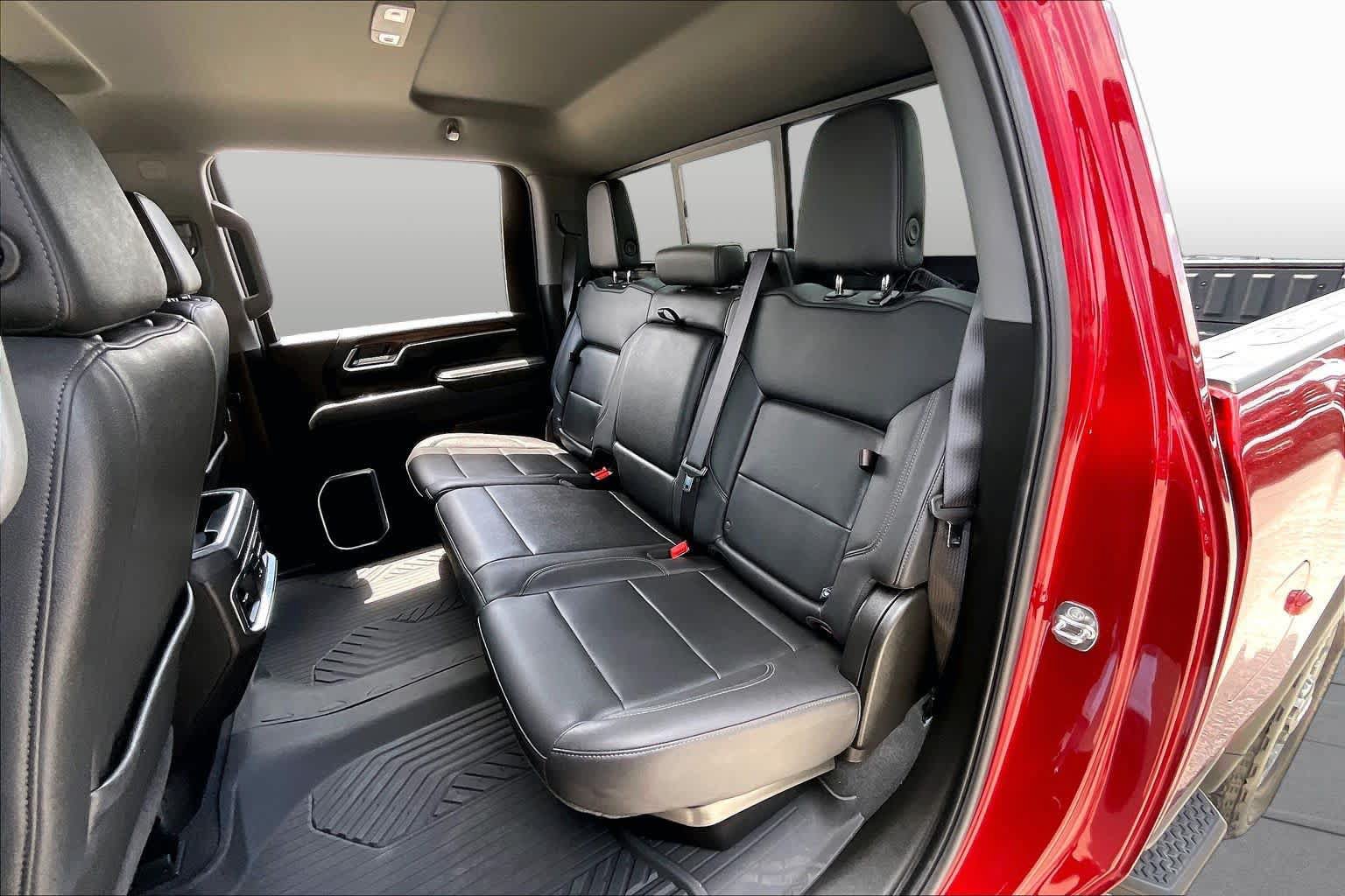 Used 2025 GMC Sierra 2500 SLT w/ Texas SLT Premium Package AWD/4WD image 19