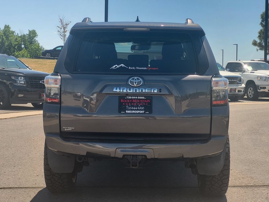 Used 2021 Toyota 4Runner SR5 Premium w/ Moonroof Package AWD/4WD image 5