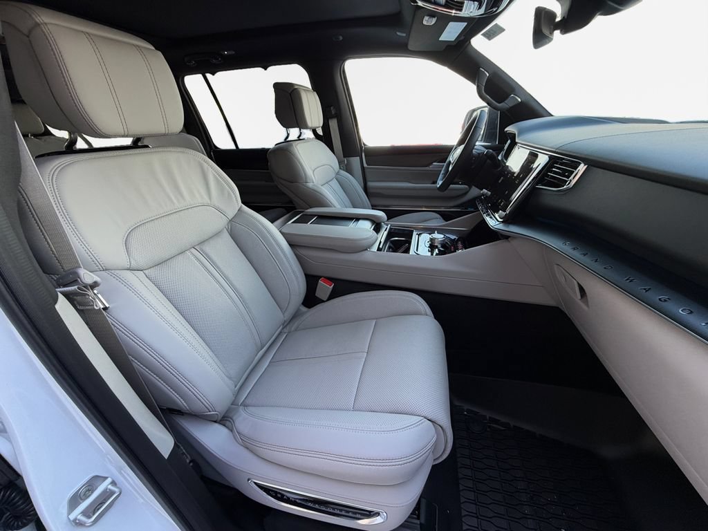 New 2026 Jeep Grand Wagoneer L Summit AWD/4WD image 34