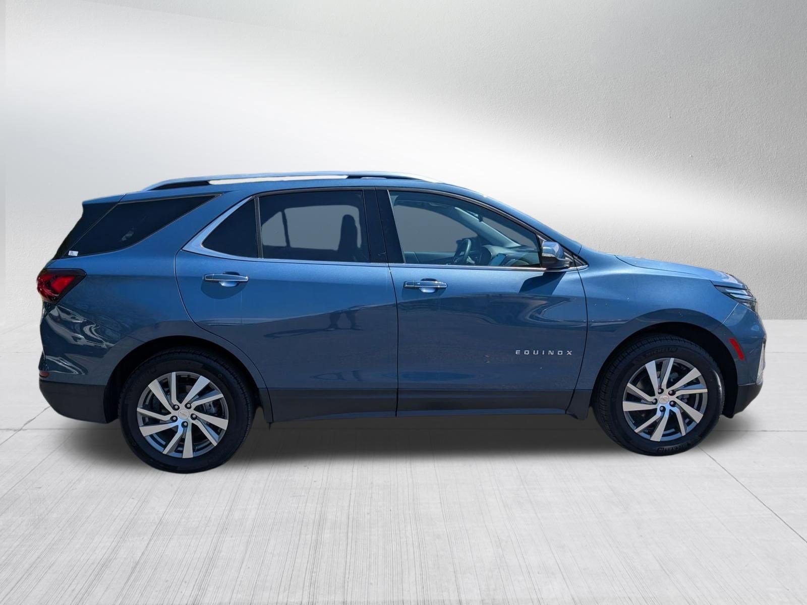 Used 2024 Chevrolet Equinox Premier AWD/4WD image 6