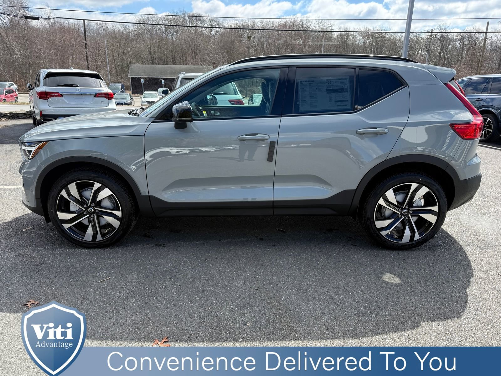 New 2026 Volvo XC40 B5 Plus w/ Climate Package image 5