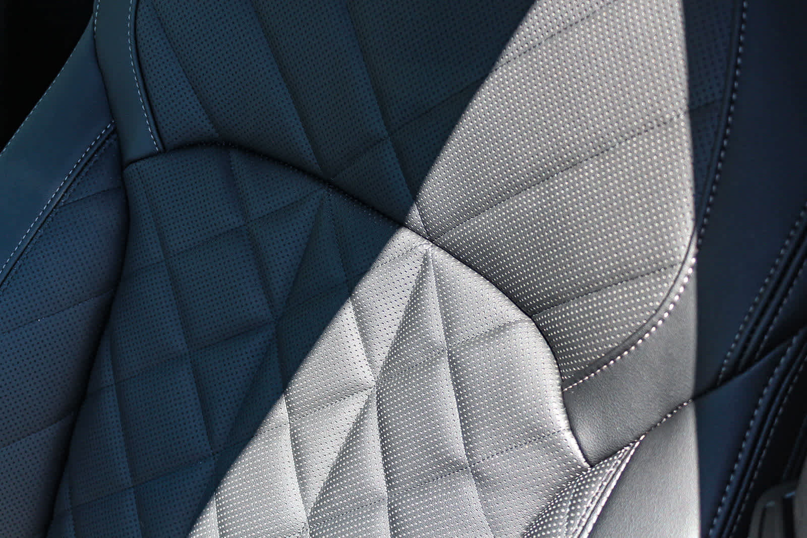 New 2026 BMW X5 sDrive40i w/ M Sport Package RWD image 24