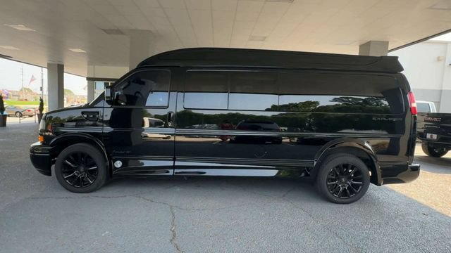 Used 2020 GMC Savana 2500 Extended w/ Enhanced Convenience Package RWD image 5