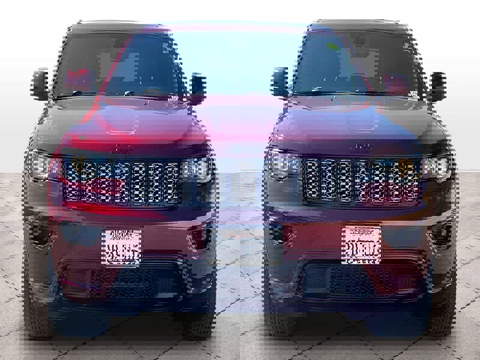 Used 2022 Jeep Grand Cherokee Laredo X image 3