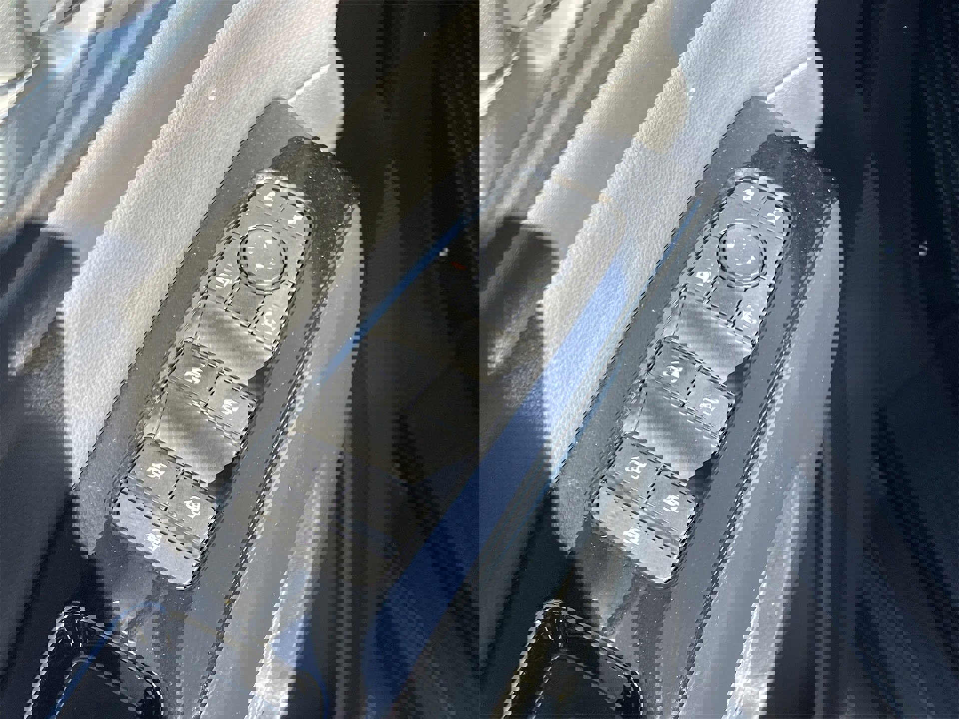 Certified 2022 Nissan Pathfinder S image 13