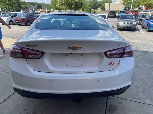 Used 2022 Chevrolet Malibu LT FWD image 4
