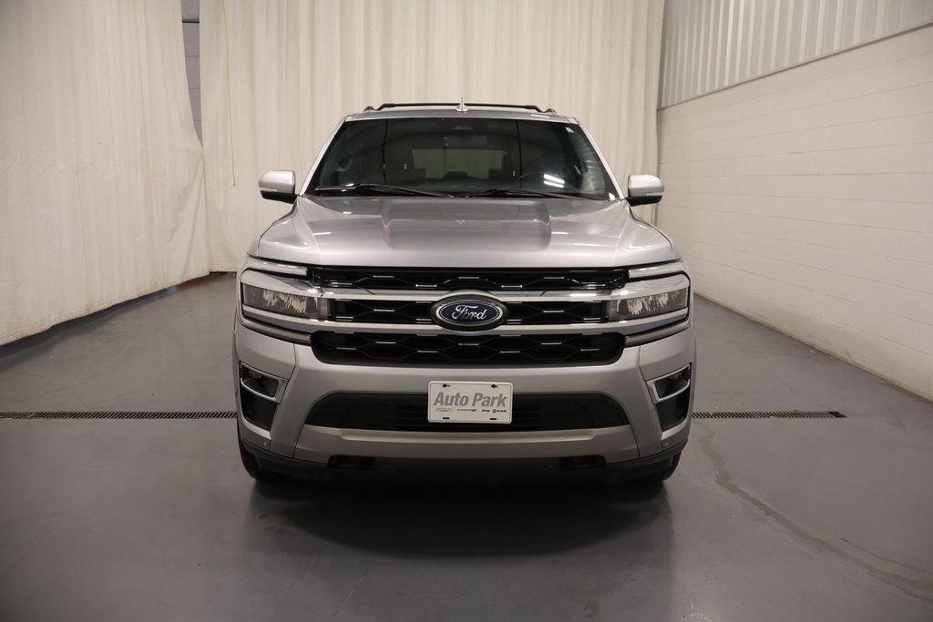 Used 2022 Ford Expedition Max Limited image 3