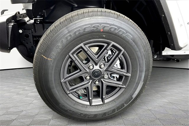 New 2026 Jeep Gladiator Sport image 13