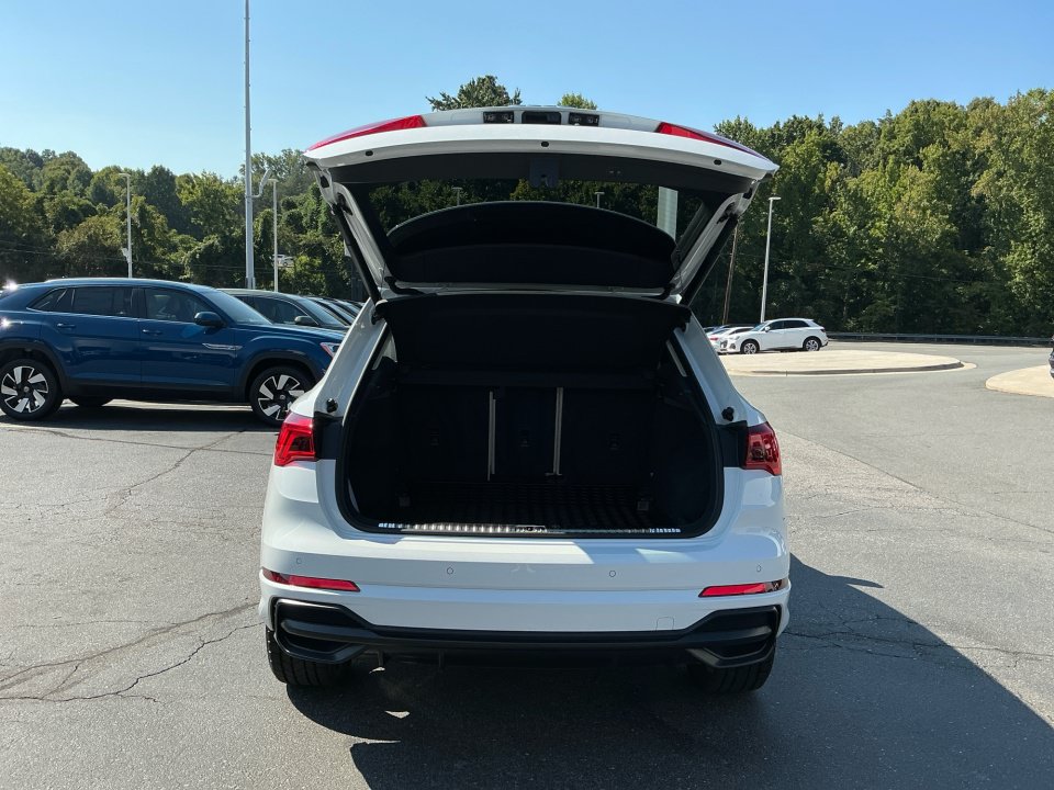 Used 2020 Audi Q3 2.0T Premium Plus w/ Premium Plus Package AWD/4WD image 19