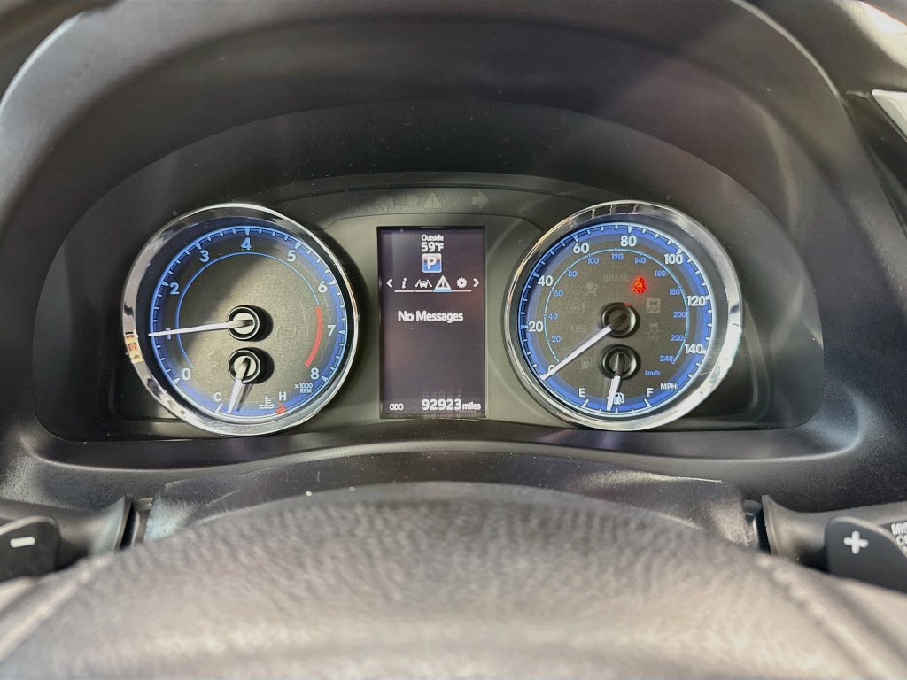 Used 2018 Toyota Corolla SE w/ Carpet Mat Package (TMS) FWD image 34