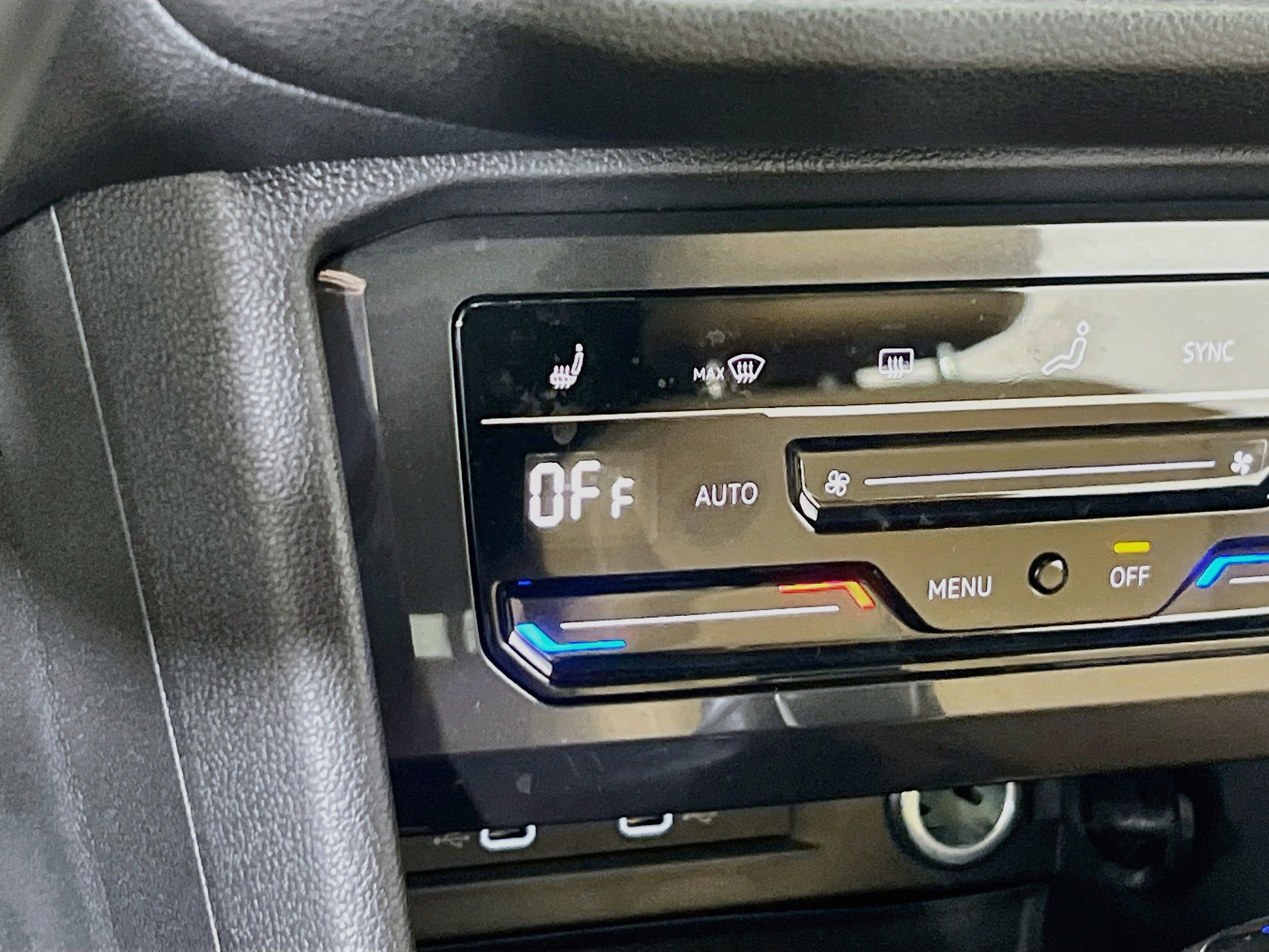 Used 2022 Volkswagen Tiguan SE AWD/4WD image 19