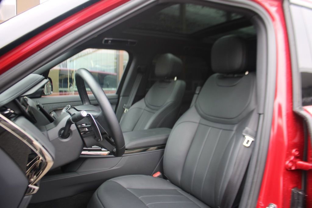 Used 2024 Land Rover Range Rover Sport Dynamic SE image 5