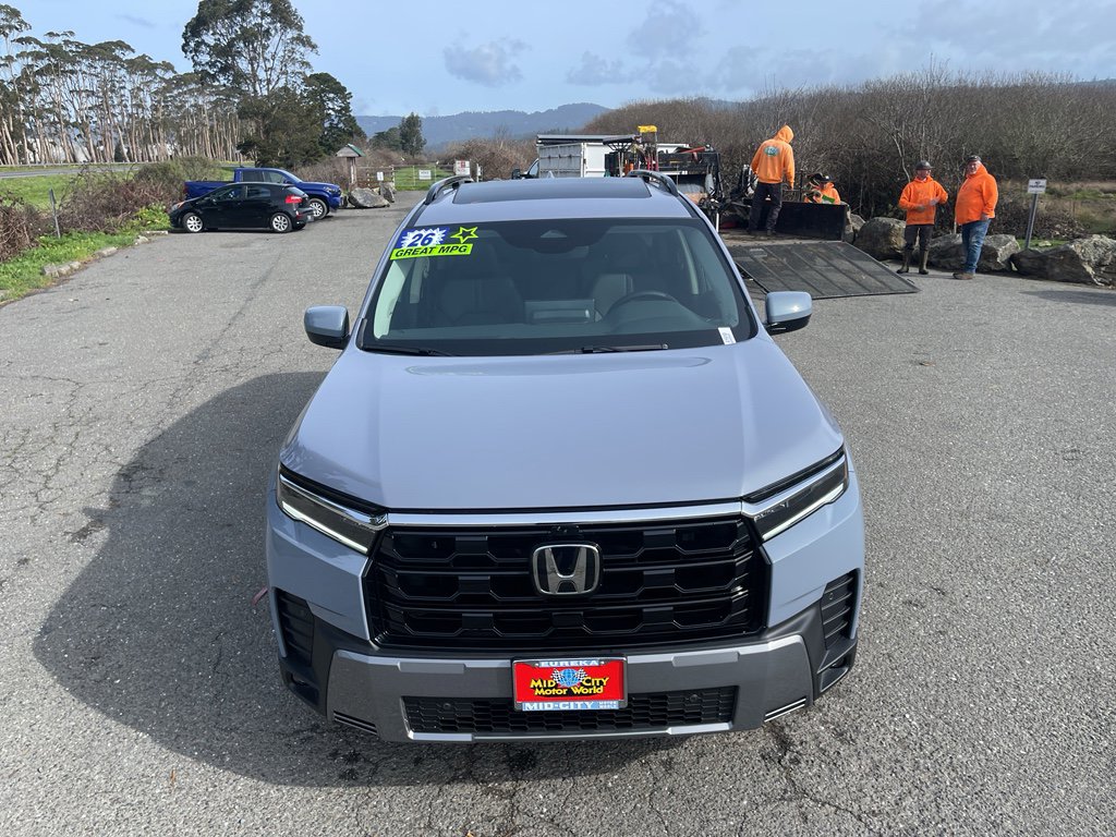 New 2026 Honda Pilot Touring image 10