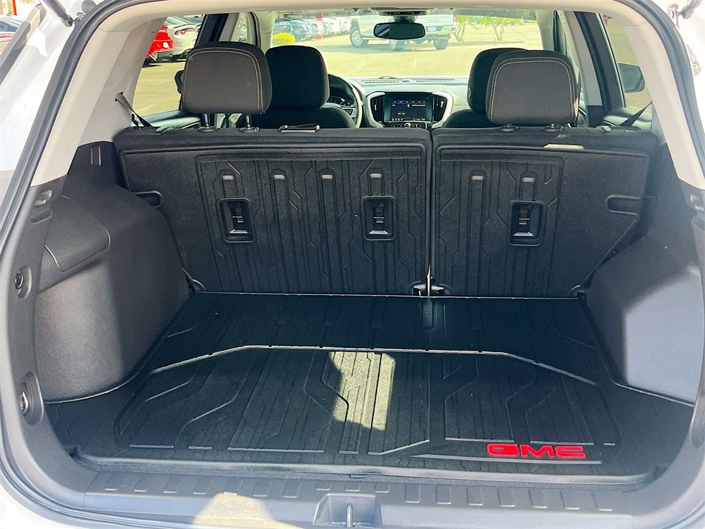 Used 2024 GMC Terrain SLE w/ LPO, Floor Liner Package image 25