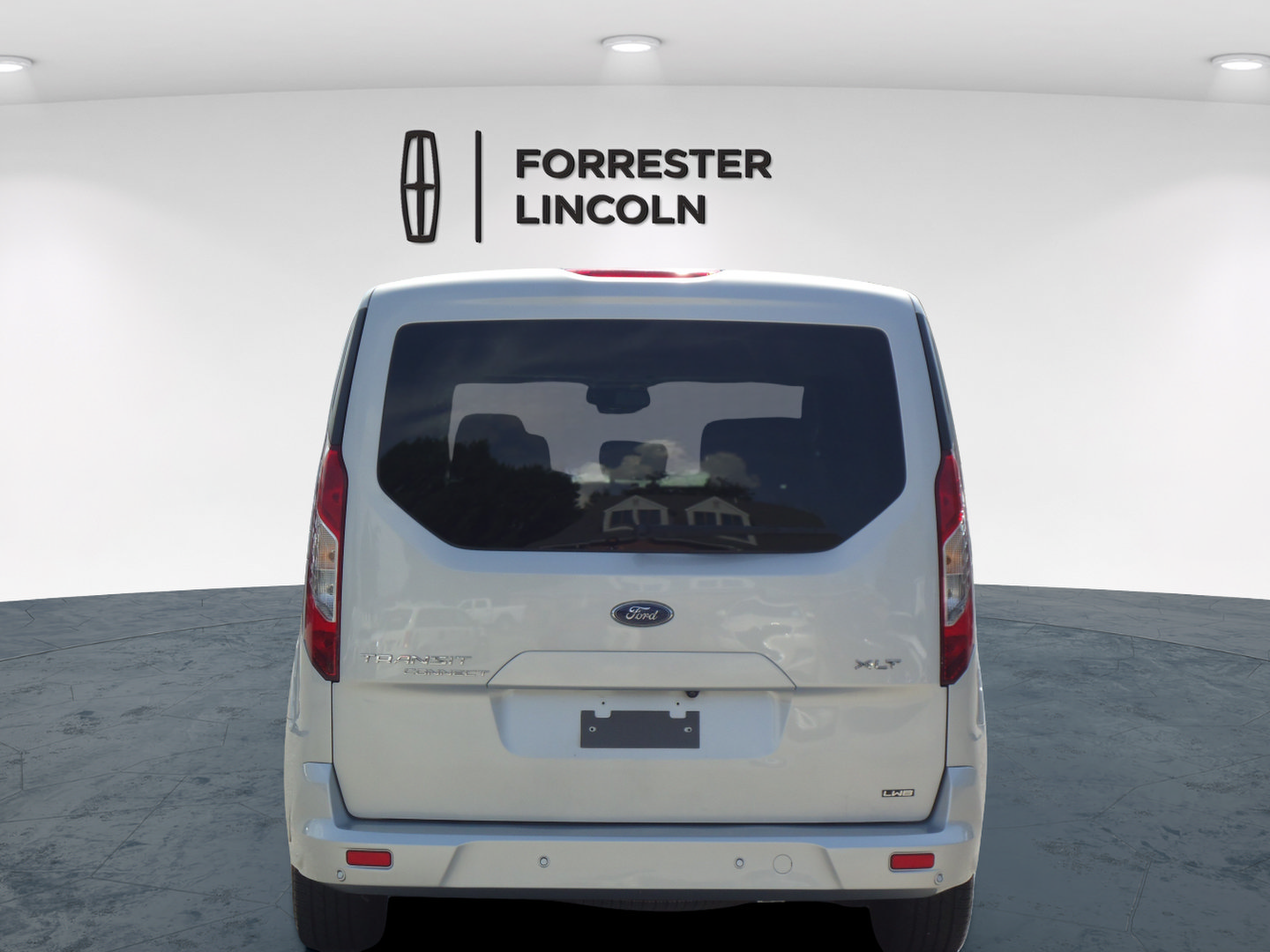 Used 2022 Ford Transit Connect XLT FWD image 4