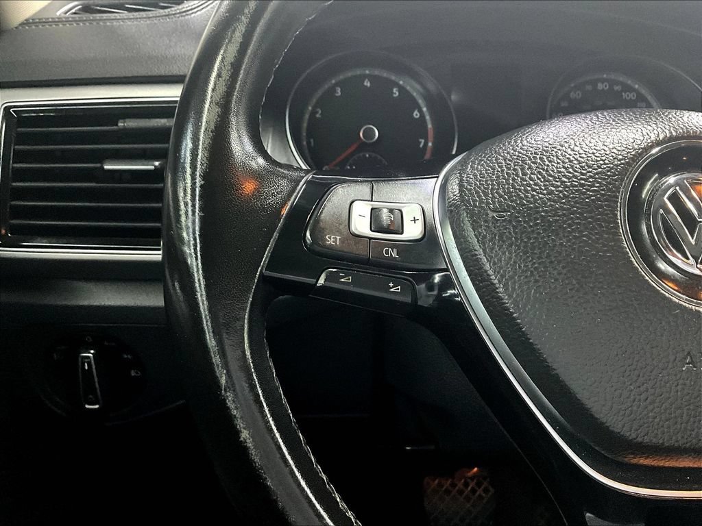 Used 2018 Volkswagen Atlas SEL FWD image 13