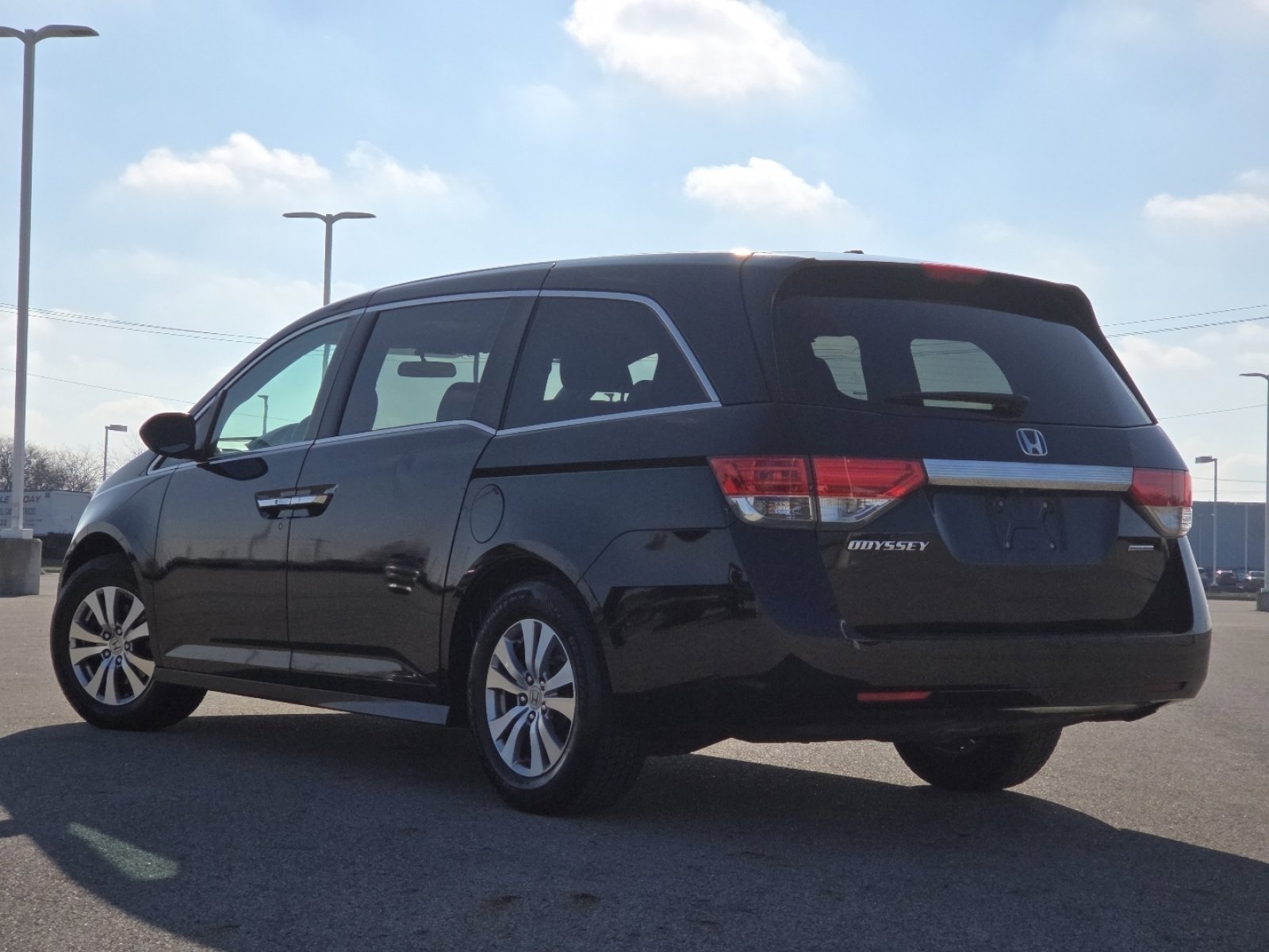 Used 2016 Honda Odyssey SE image 12