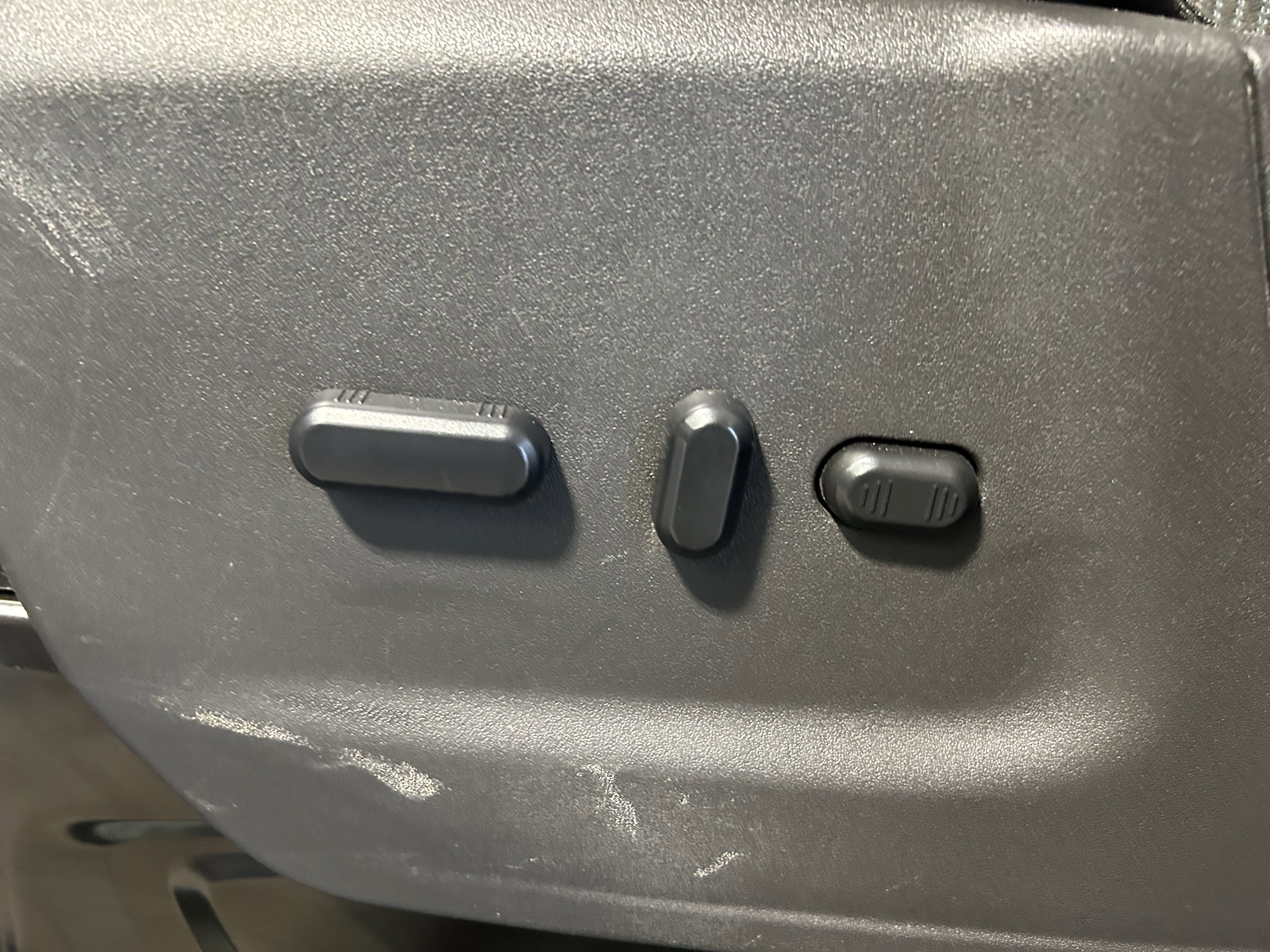 Used 2016 Ford Transit 150 XLT image 10