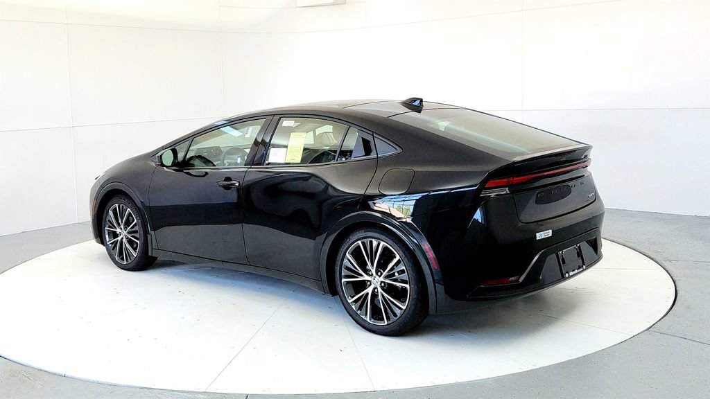 New 2026 Toyota Prius XLE FWD image 4