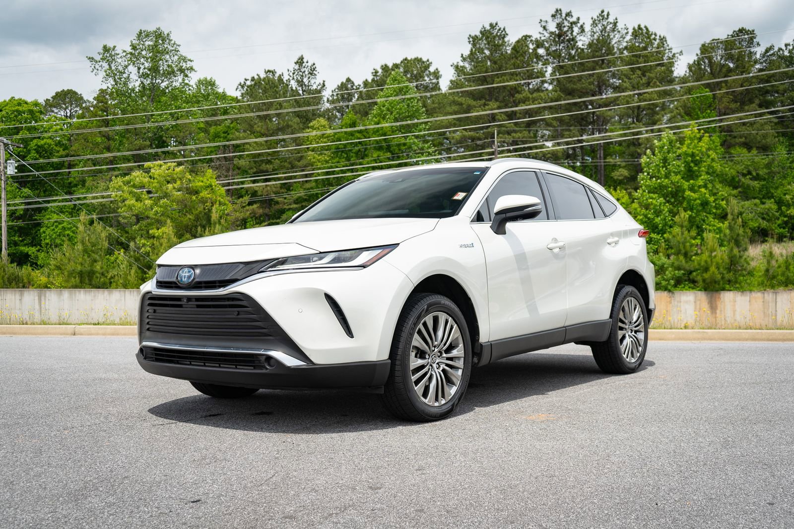 Used 2021 Toyota Venza Limited w/ Advanced Technology Package AWD/4WD image 3