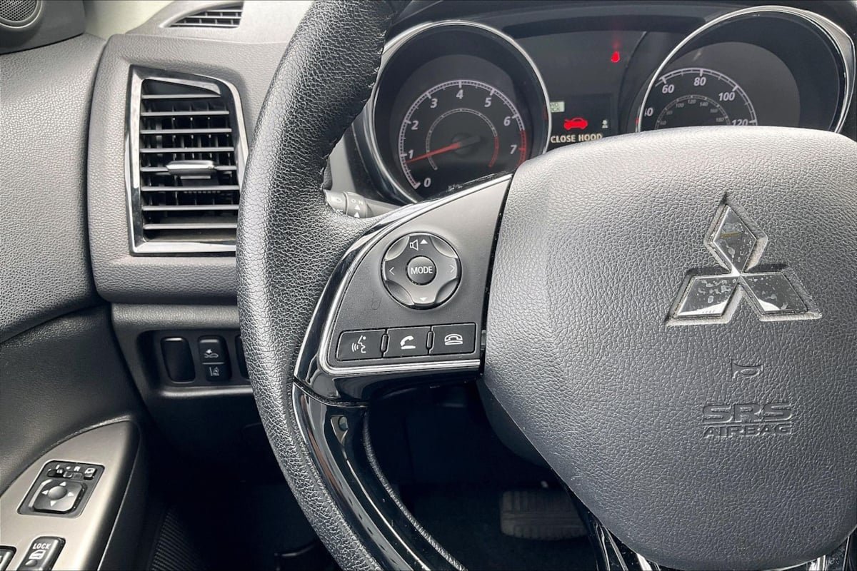 Used 2024 Mitsubishi Outlander Sport SE AWD/4WD image 18