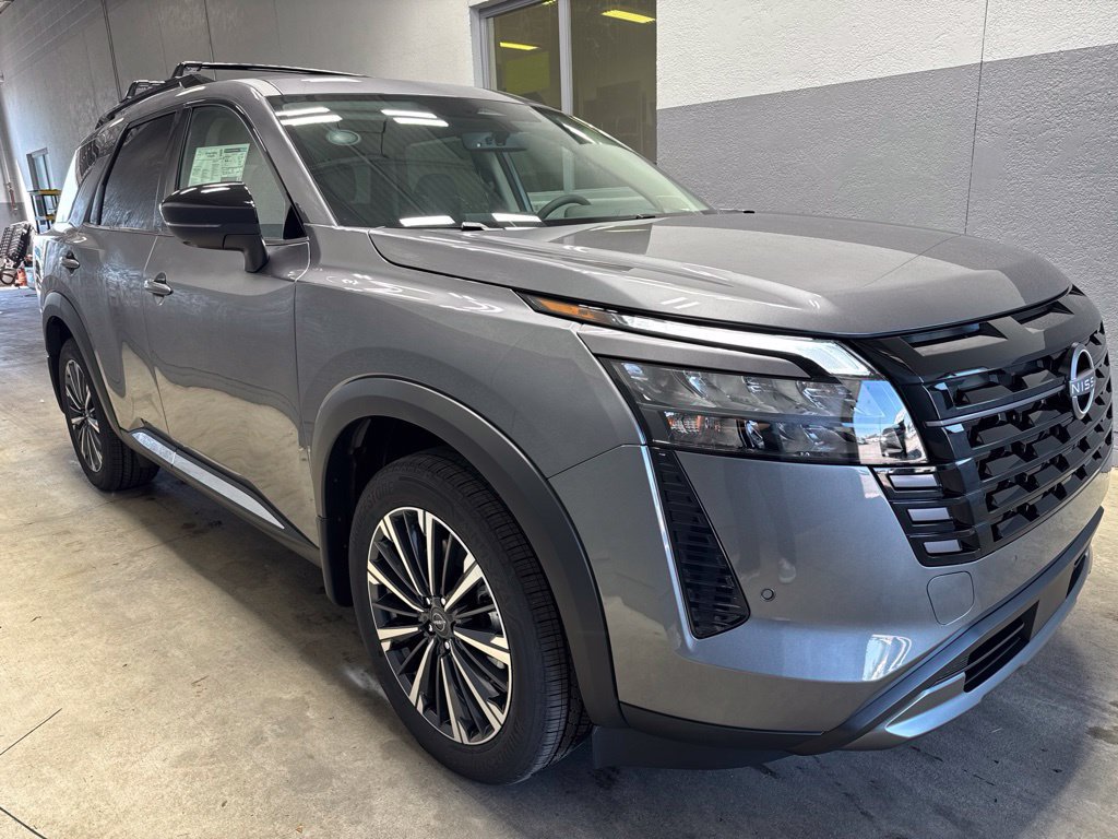 New 2026 Nissan Pathfinder Platinum w/ Accent Package AWD/4WD image 6