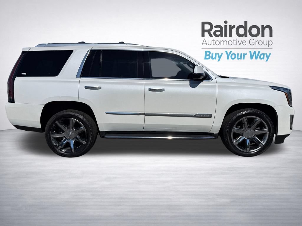 Used 2016 Cadillac Escalade Luxury AWD/4WD image 8