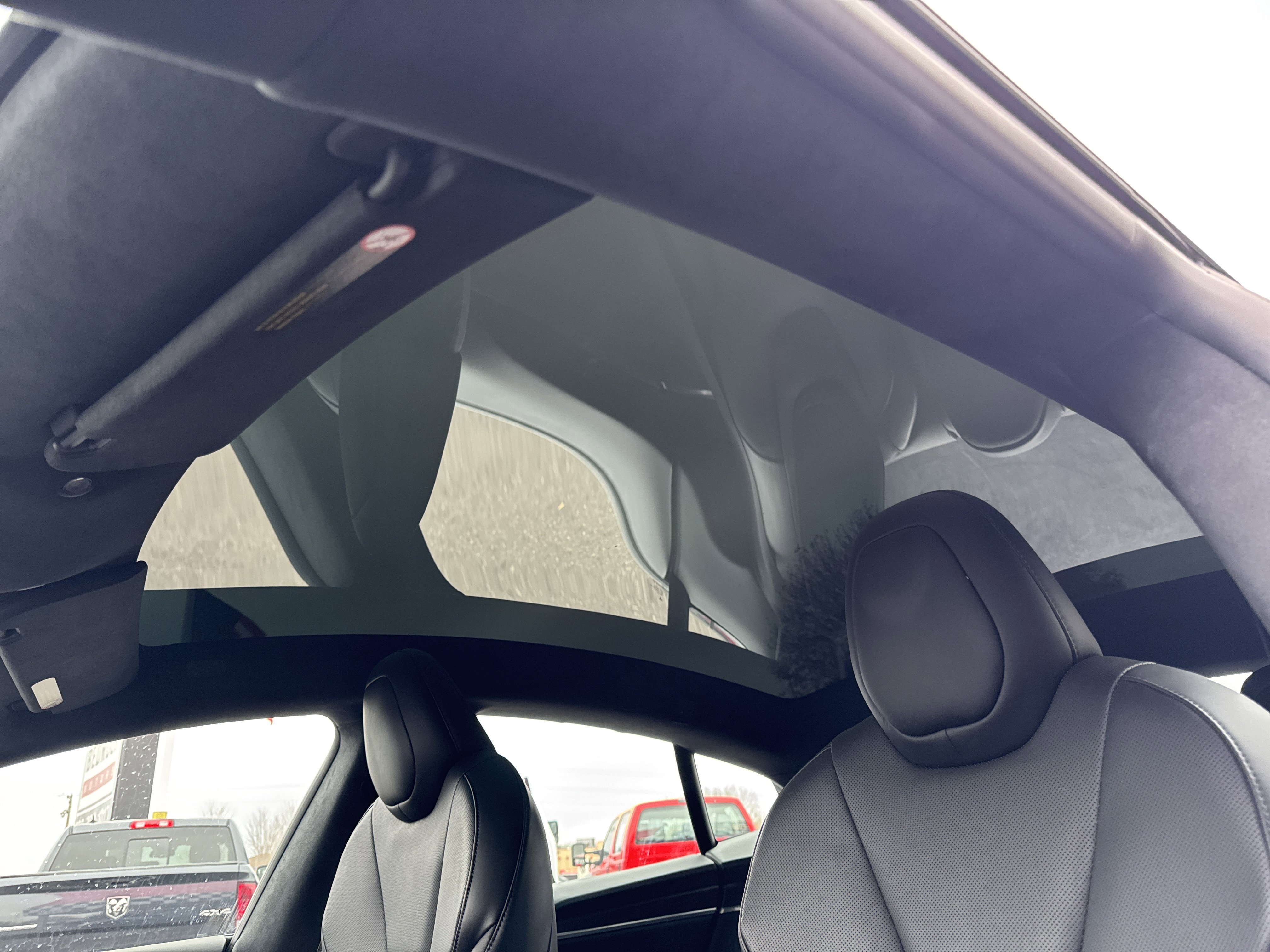 Used 2022 Tesla Model S image 18