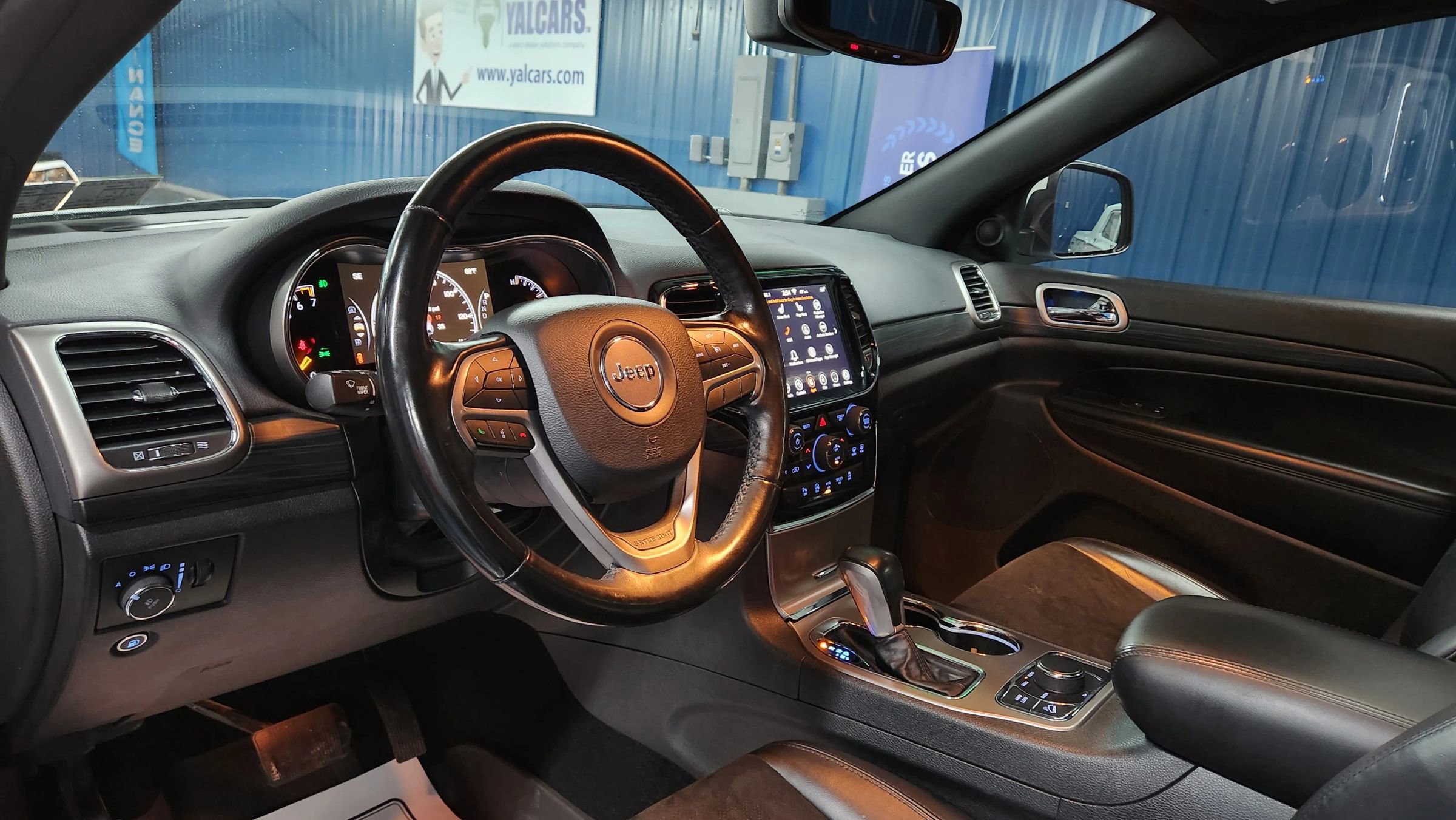 Used 2020 Jeep Grand Cherokee Laredo w/ Quick Order Package 2BN North image 7