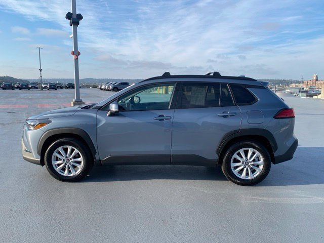 Certified 2024 Toyota Corolla Cross LE w/ Moonroof Package AWD/4WD image 9