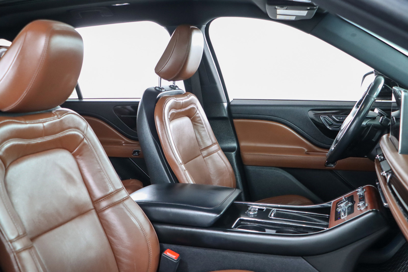 Used 2023 Lincoln Aviator Reserve w/ Equipment Group 201A image 28