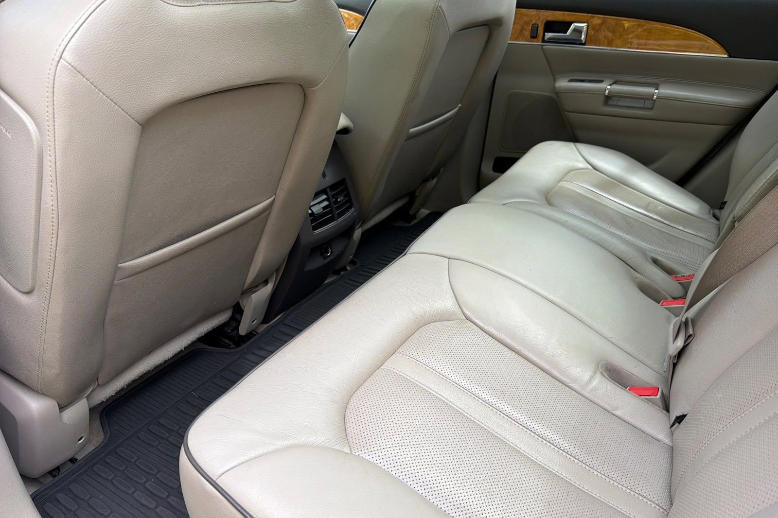 Used 2012 Lincoln MKX AWD image 11