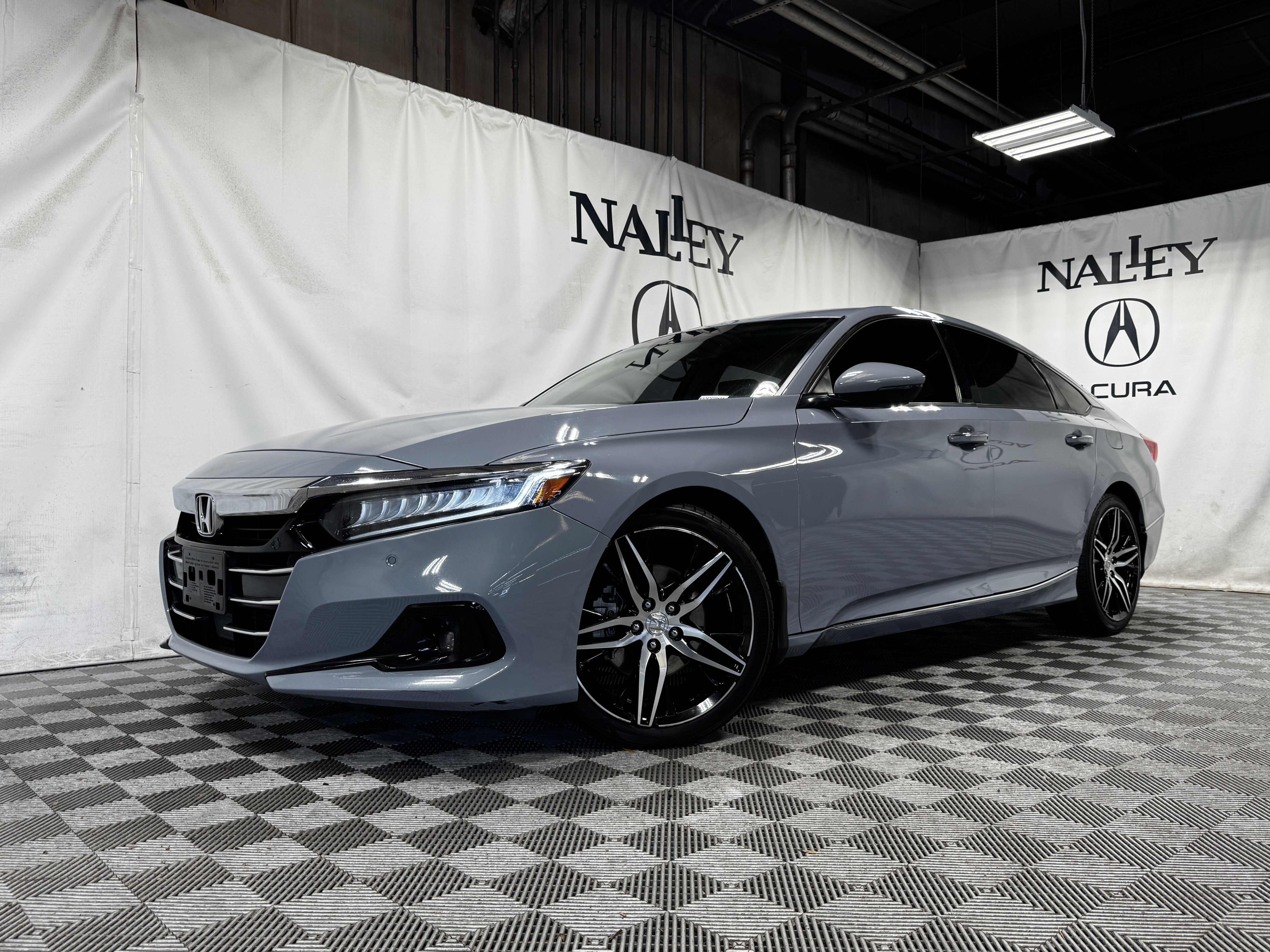 Used 2021 Honda Accord Touring image 1