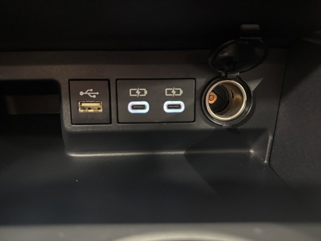 Used 2024 Toyota Highlander XLE image 30