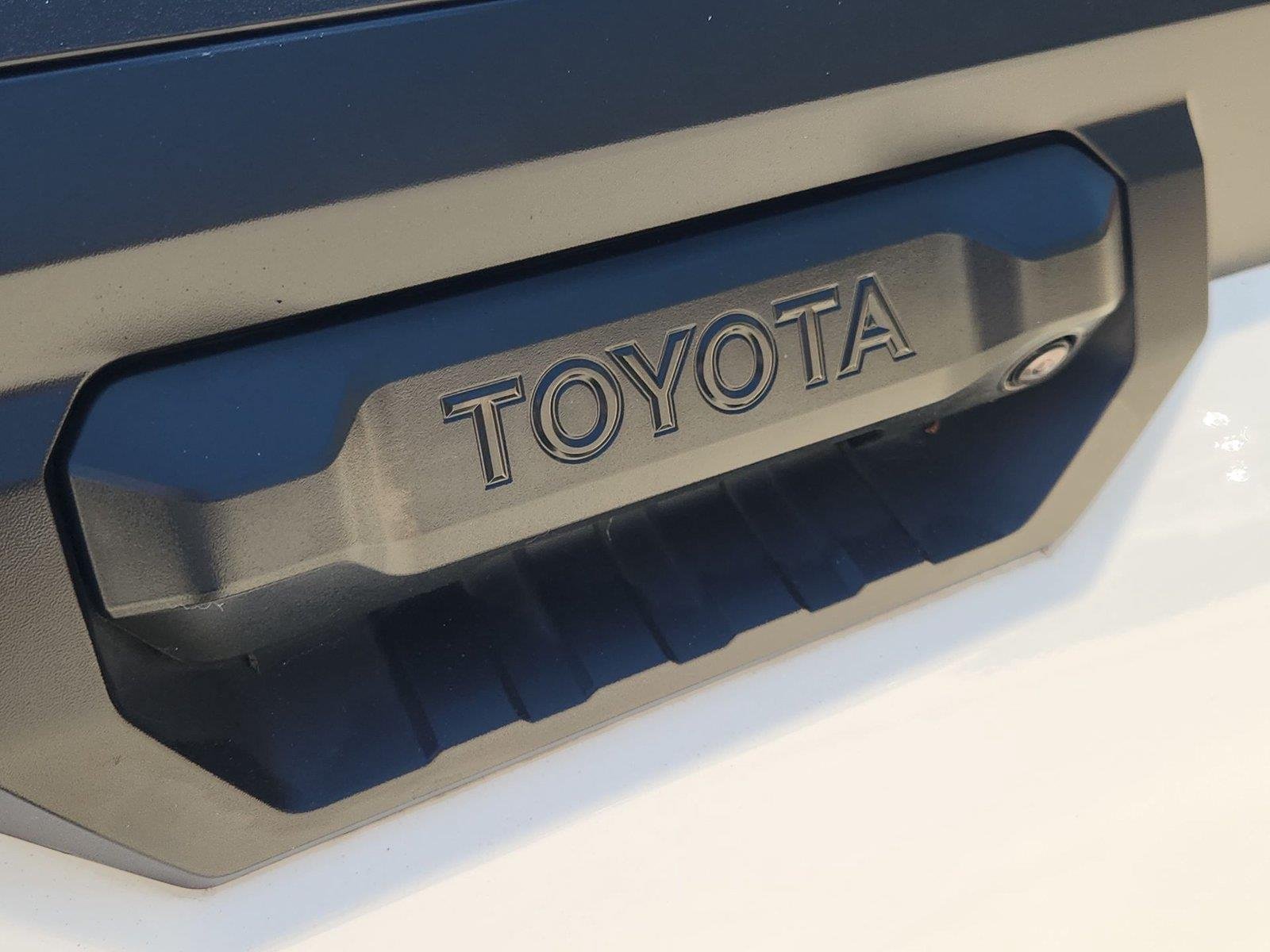 Used 2024 Toyota Tundra SR5 w/ SR5 Premium Package AWD/4WD image 29