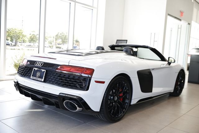 Used 2020 Audi R8 V10 w/ Carbon Exterior Package AWD/4WD image 9