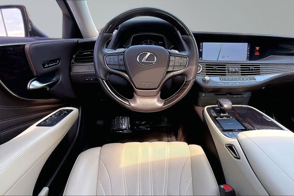 Used 2020 Lexus LS 500 w/ Interior Upgrade Package RWD image 5