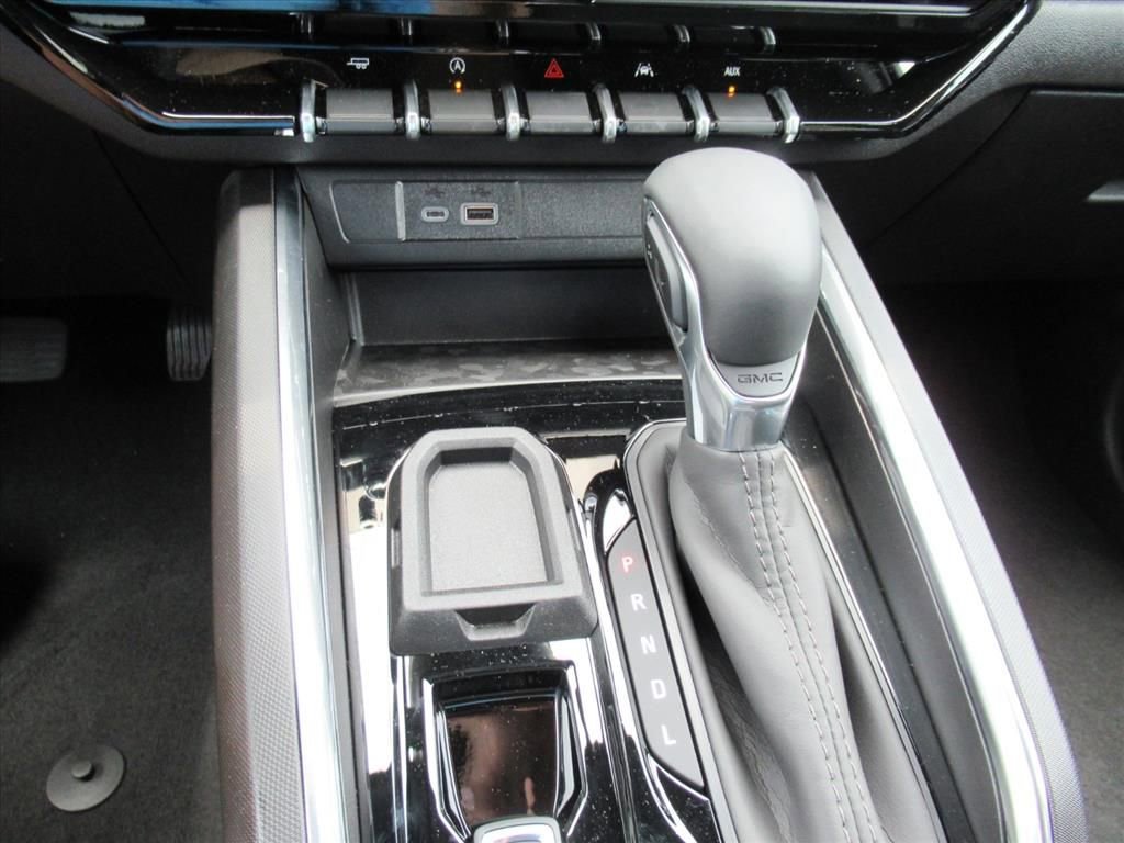 New 2026 GMC Canyon Elevation w/ Convenience Package RWD image 24