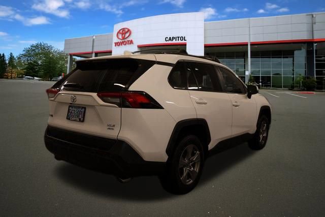 Used 2025 Toyota RAV4 XLE image 3
