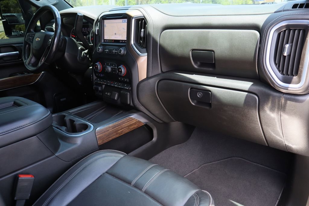 Used 2022 Chevrolet Silverado 3500 High Country w/ Technology Package AWD/4WD image 31