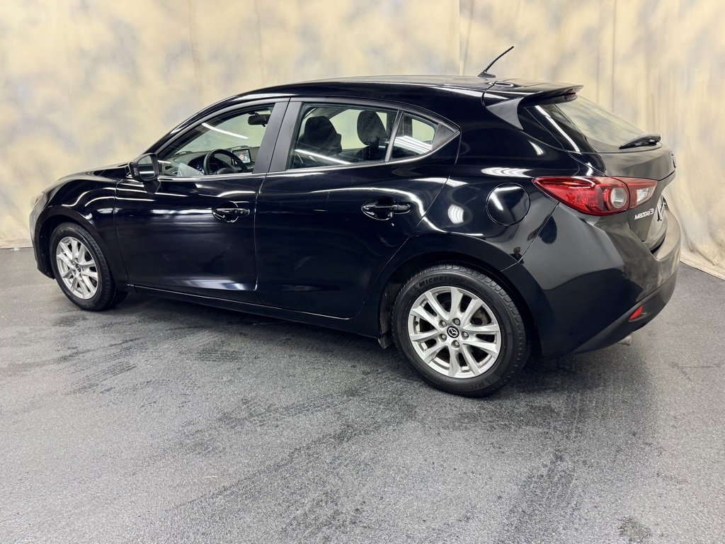 Used 2015 MAZDA MAZDA3 i Touring image 4