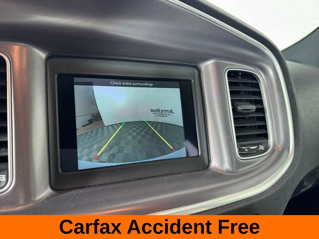 Used 2022 Dodge Charger SXT image 3