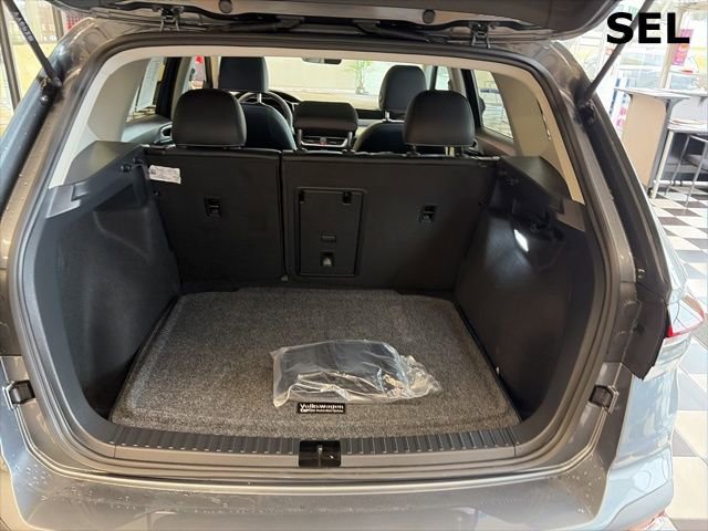 Certified 2025 Volkswagen Taos SEL image 12