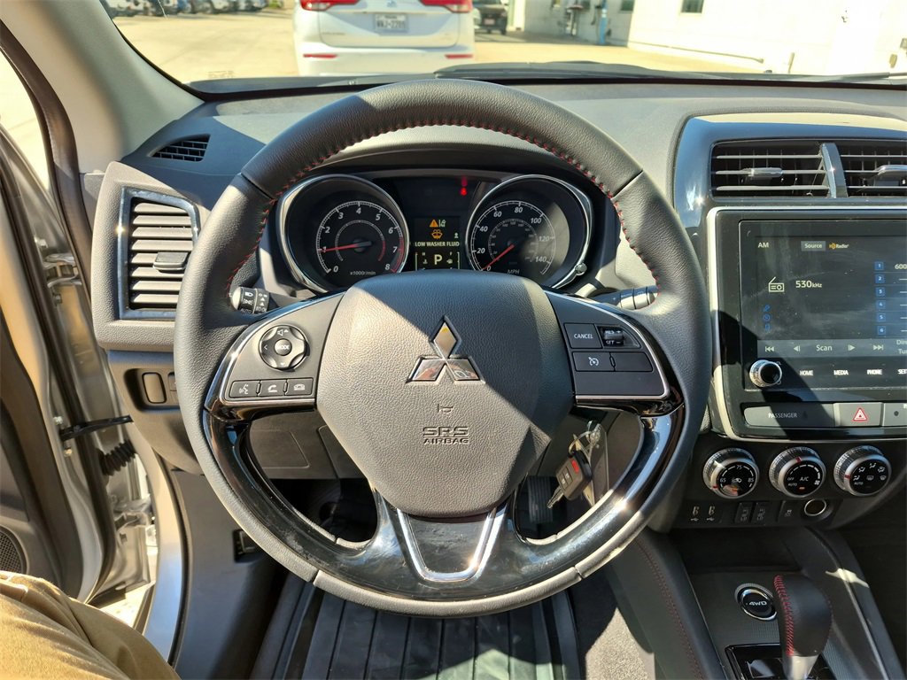 Used 2025 Mitsubishi Outlander Sport LE image 58