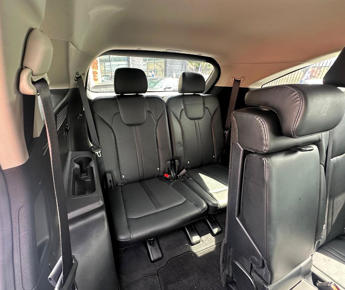 Used 2024 Kia Sorento S FWD image 25
