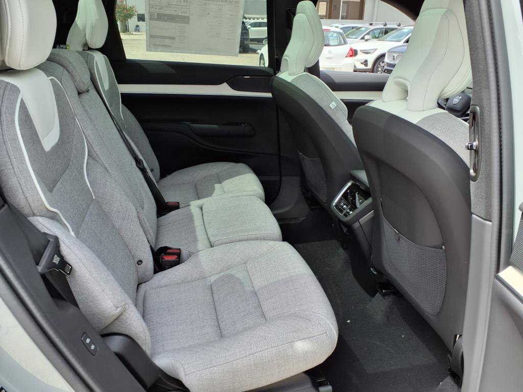 New 2025 Volvo EX90 Ultra image 10