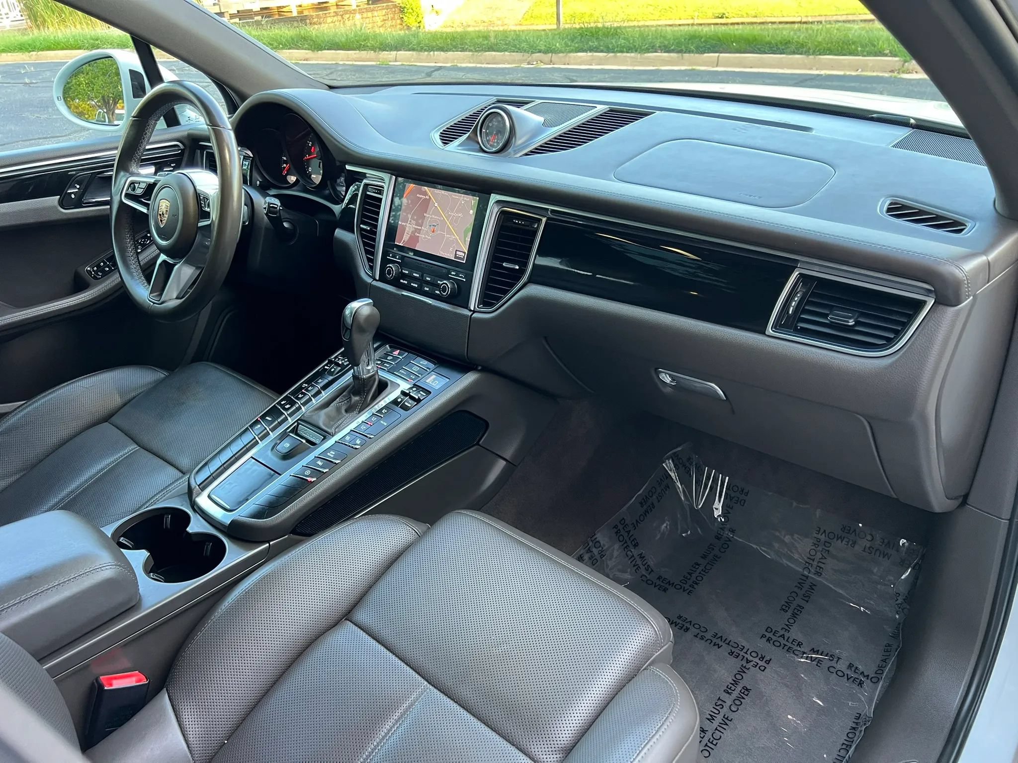 Used 2017 Porsche Macan S AWD/4WD image 19