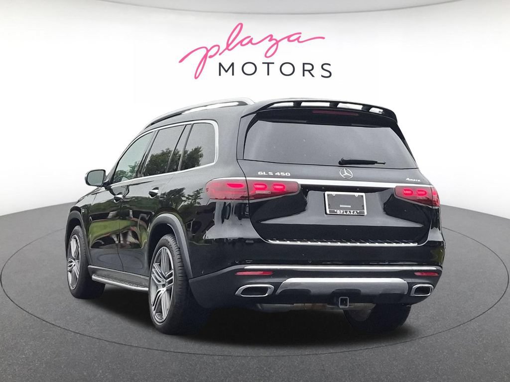 Used 2024 Mercedes-Benz GLS 450 4MATIC image 7