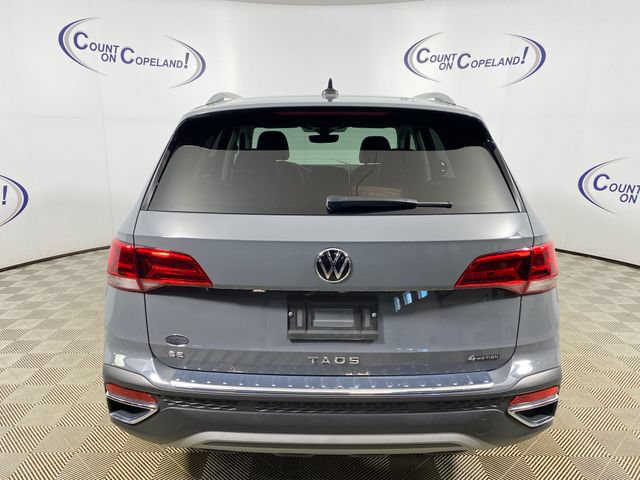 Used 2023 Volkswagen Taos SE w/ Panoramic Sunroof Package AWD/4WD image 5