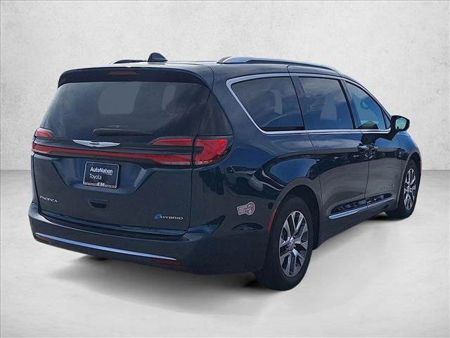 Used 2023 Chrysler Pacifica Pinnacle image 5